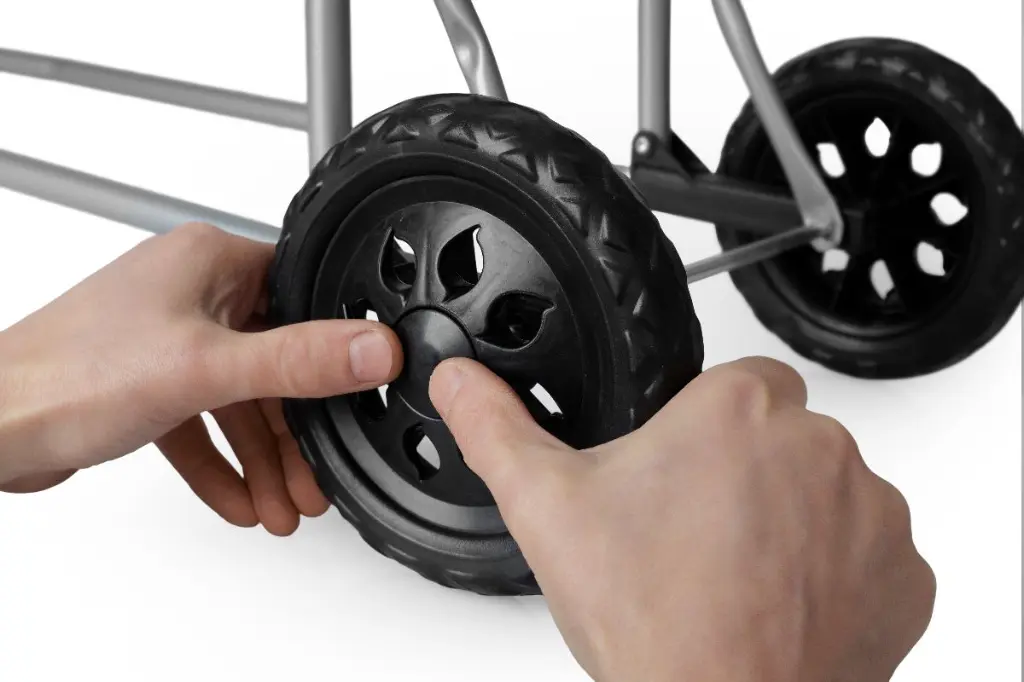 12126 Highland Cow Trolley - Wheels.webp